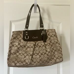 COACH Ashley Signature Brown Carryall Shoulder Bag